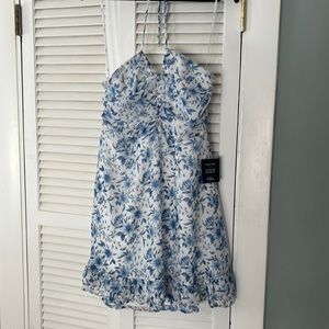NWT ‼️ Lulus halter dress